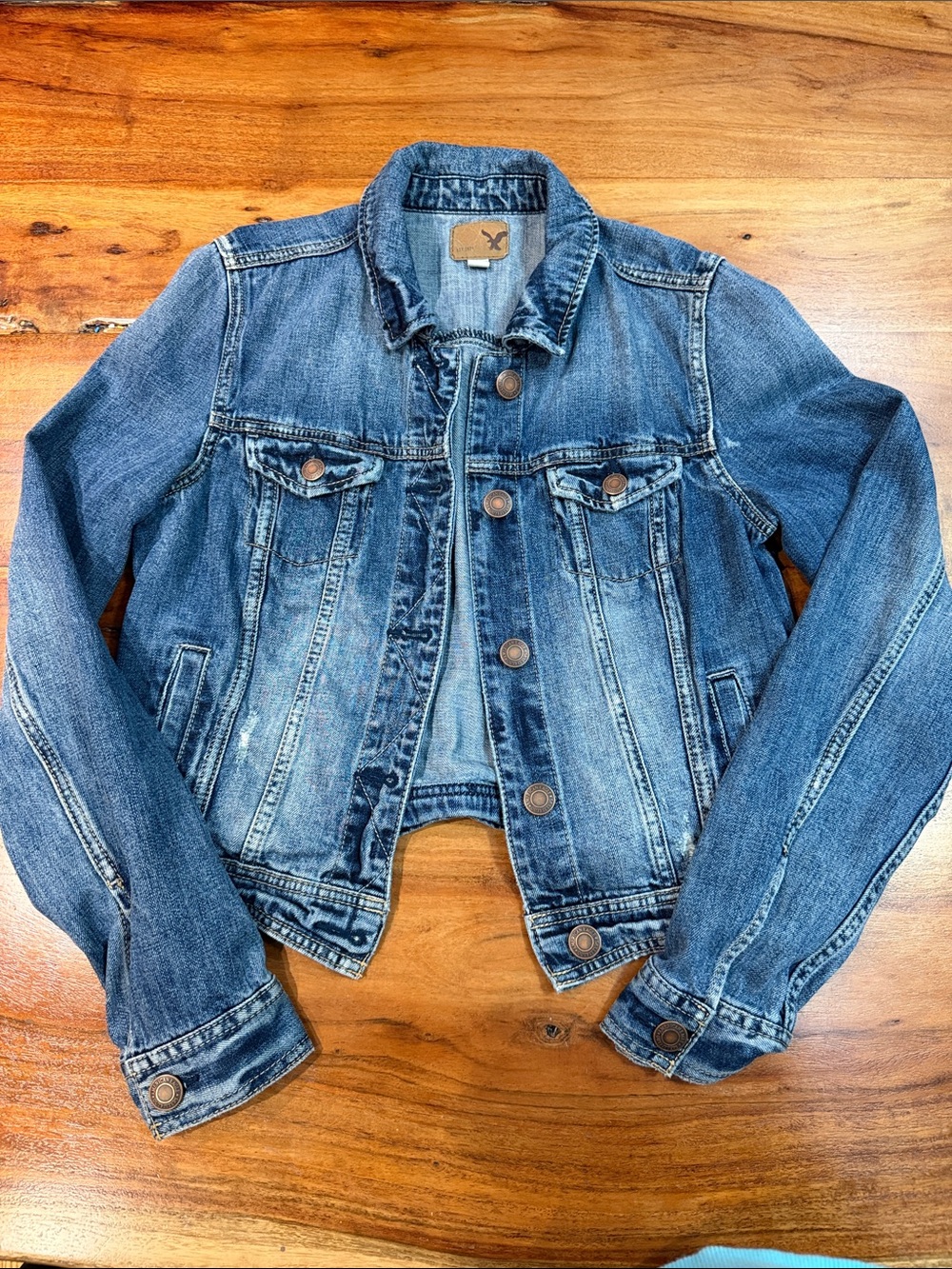 American Eagle women’s denim jacket- Blue